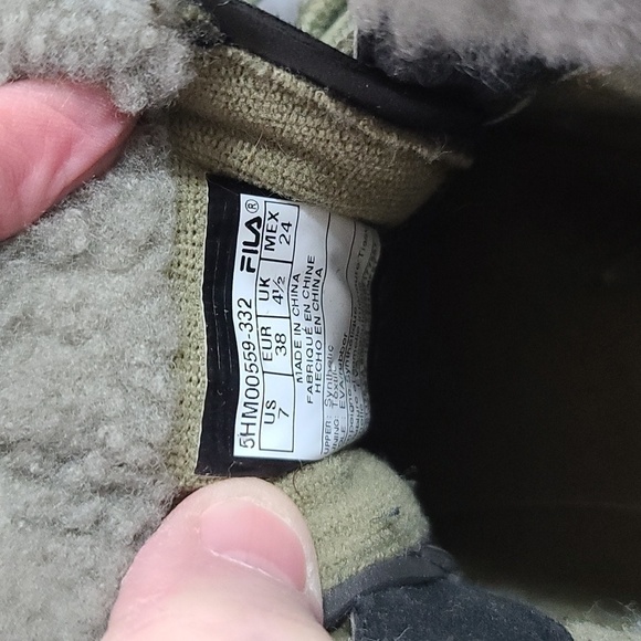 Fila Disruptor Shearling Hiking Boots Khaki Green Gray Faux Fur Chunky Sz 7 EUC - Picture 4 of 12
